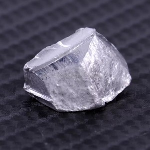 Iwa mimọ to gaju 99.995% Indium Metal Ingot Pure Indium Ingot Rare Metal Element Indium Granules